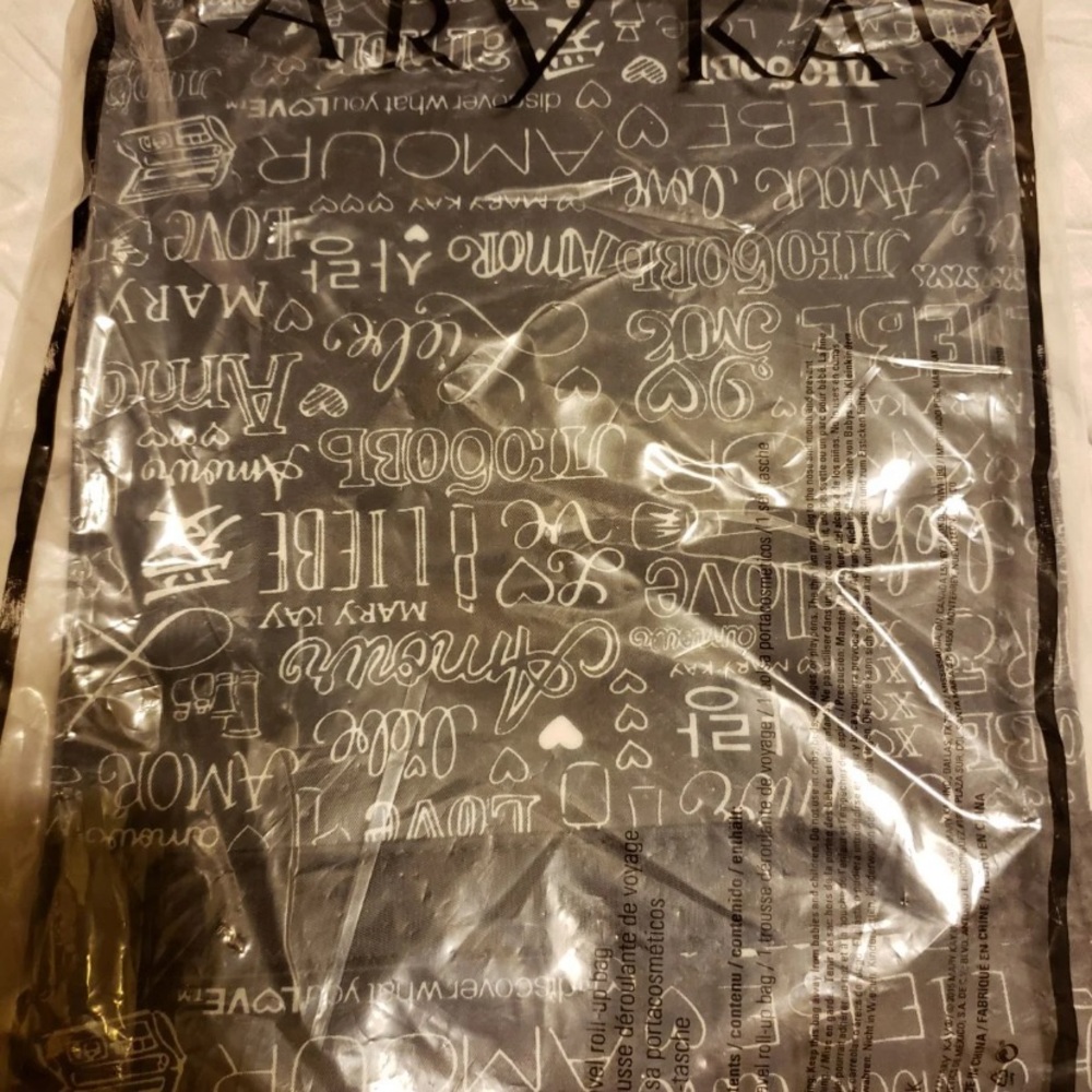 Travel roll up bag